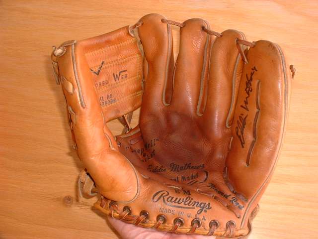 Eddie Mathews Rawlings EM Back